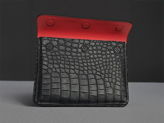 マットクロコダイルPCケース